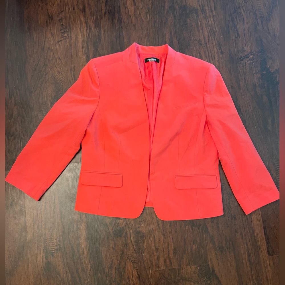 Nine West Pink Blazer with Tailored Silhouette and Open Front